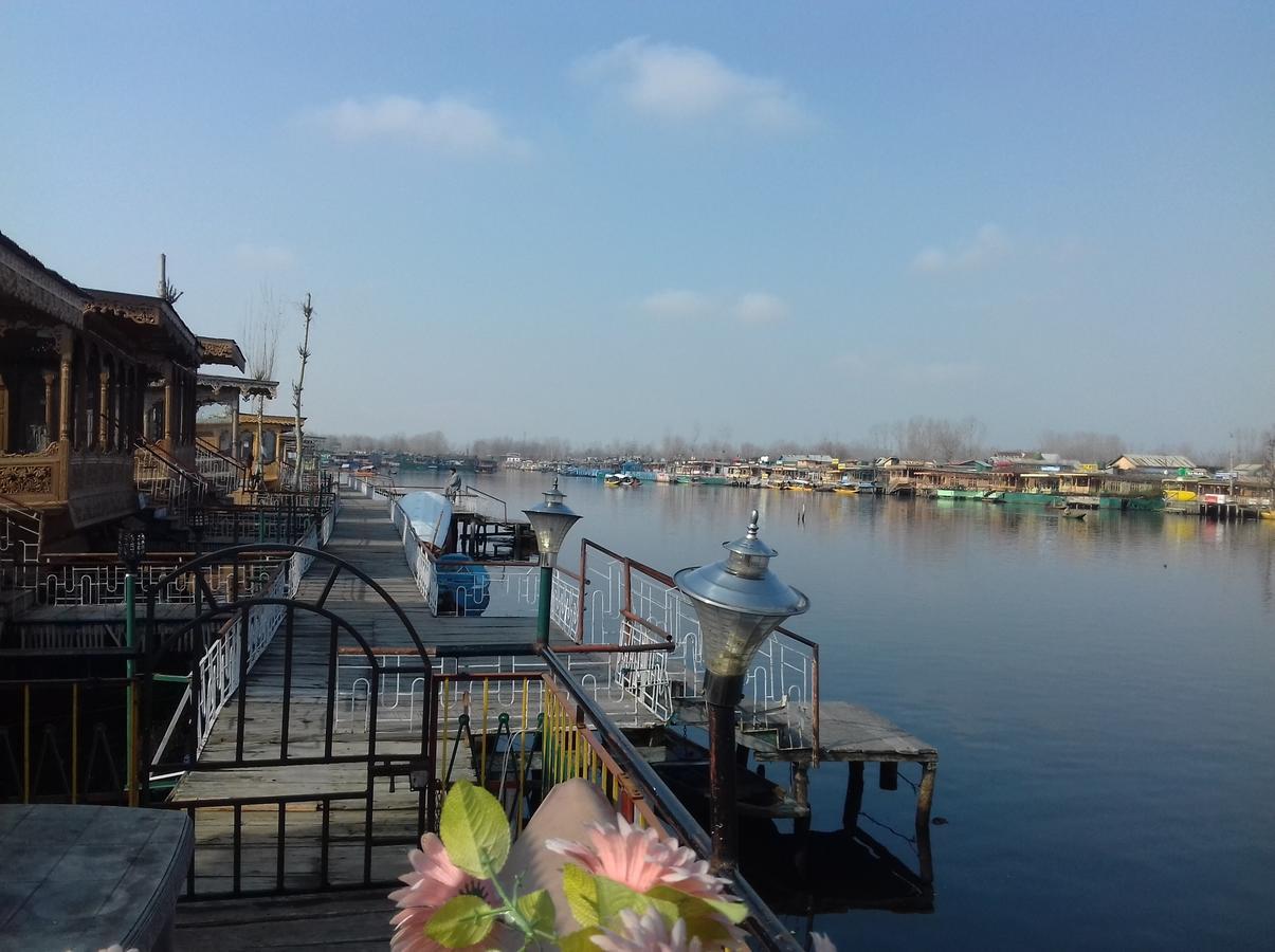 Lake Palace Group Of House Boats Сринагар Экстерьер фото