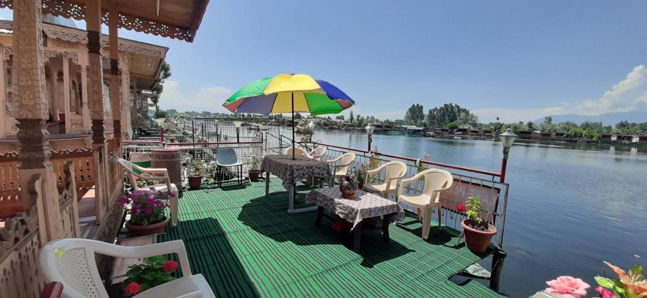 Lake Palace Group Of House Boats Сринагар Экстерьер фото